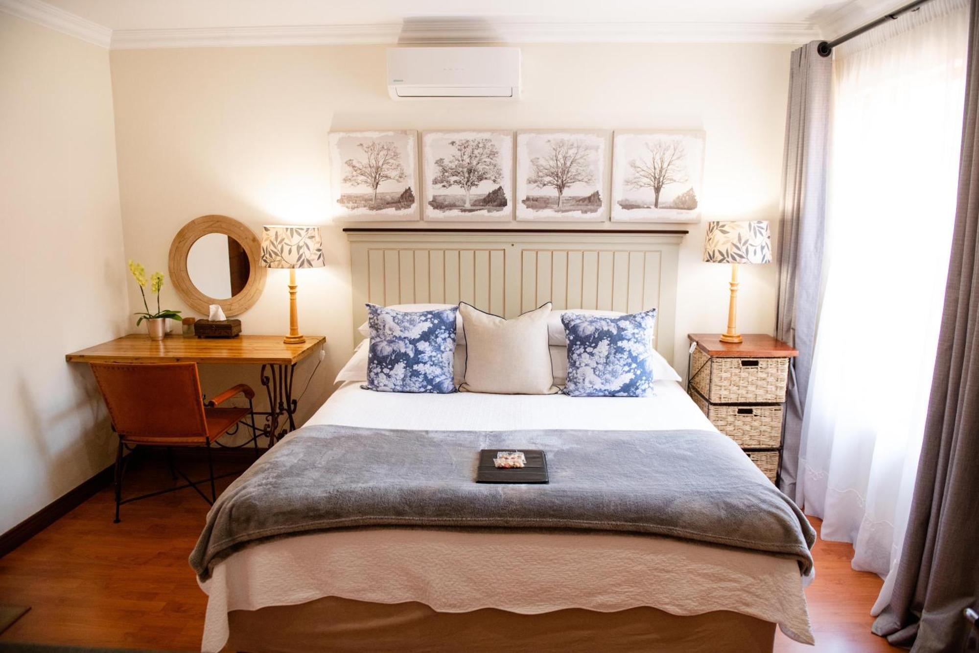 37 On Charles Hotel Pretoria-Noord Eksteriør billede